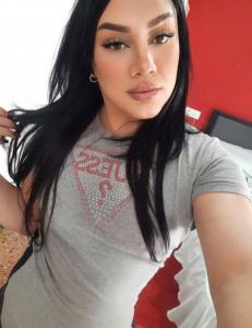 614855995: Transexual en Gerona