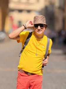 608259318: Chico busca chica en Barcelona