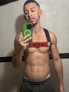 672586458: Chico busca chica en Madrid