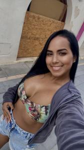 613217556: Chica busca chico en Ibiza