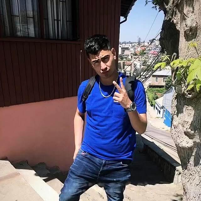 Chico busca chica en Granada: 