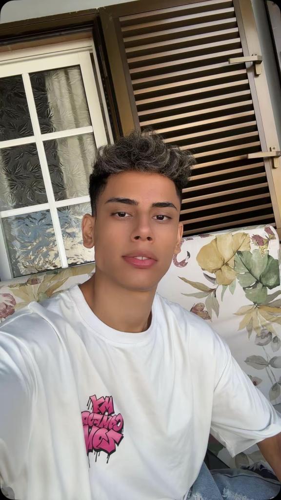 Chico busca chica en Zaragoza: 