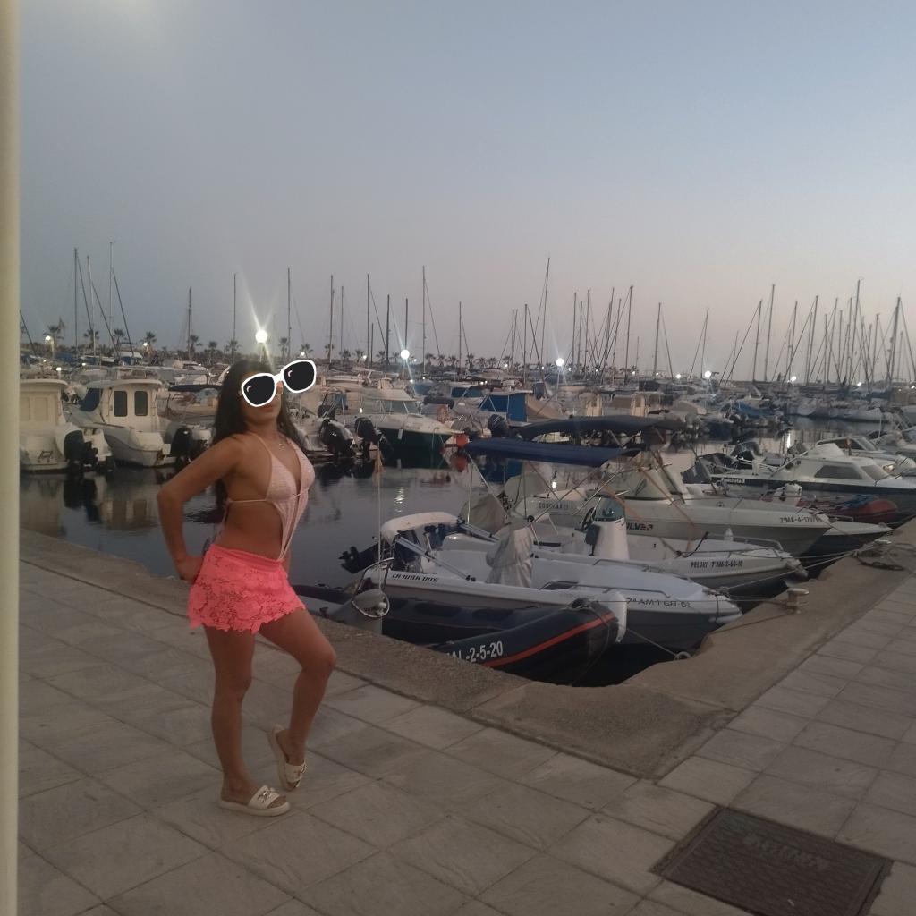 Chica busca chico en Almería: 