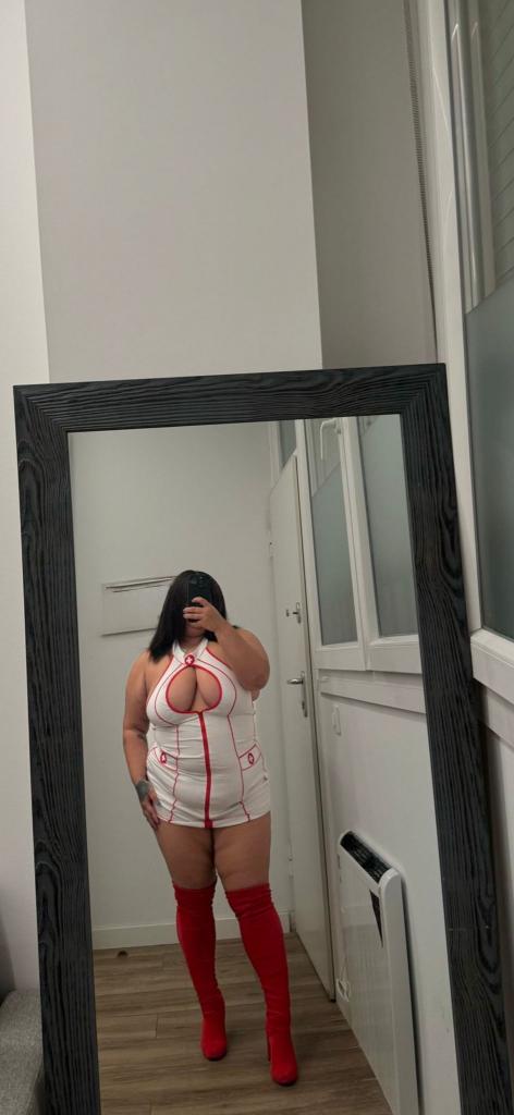 658329456: Chica busca chico en Madrid