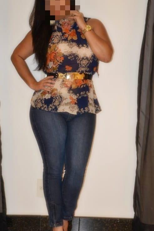 621308500: Chica busca chico en La Coruña