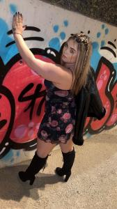 643778301: Chica busca chico en Alicante