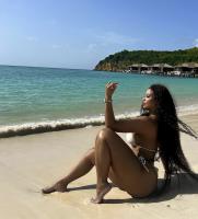 677460558: Chica busca chico en Madrid