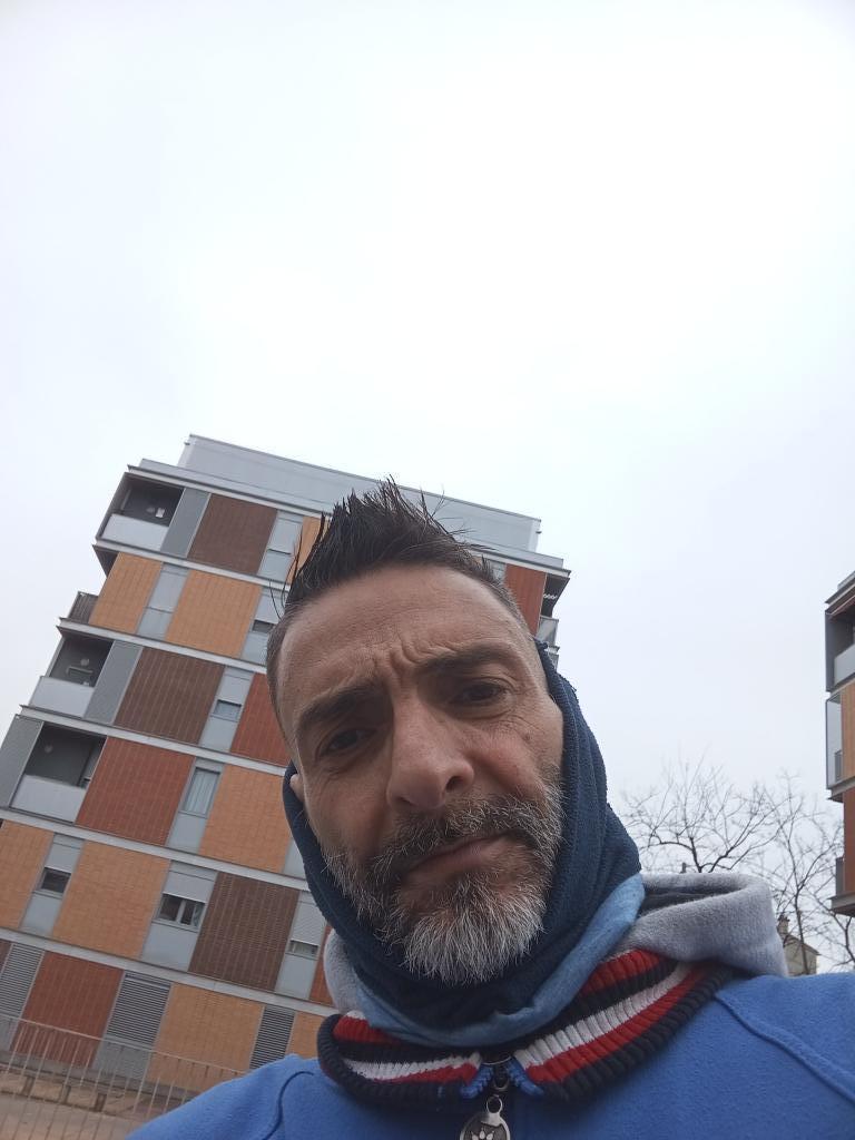 Chico busca chica en Barcelona: 