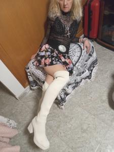 603704683: Chica busca chico en Murcia