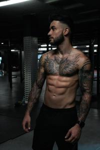 604832533: Chico busca chica en Madrid