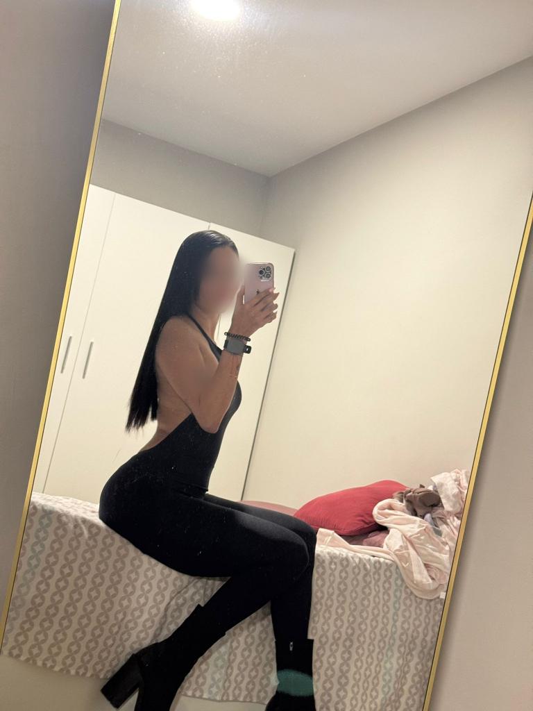 Chica busca chico en Granada: 