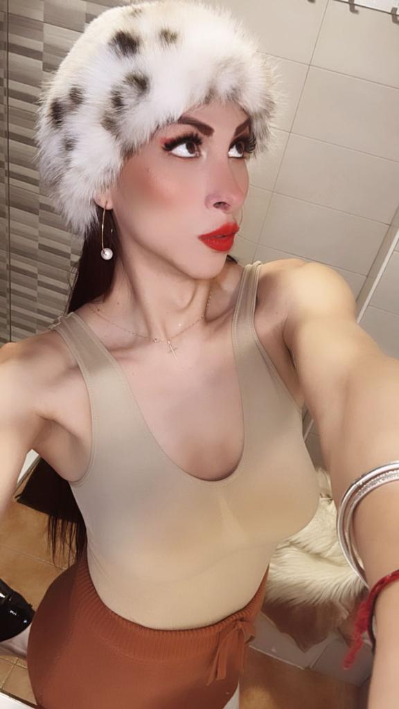 637996155: Transexual en Cáceres