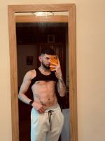 604349144: Chico busca chica en Madrid