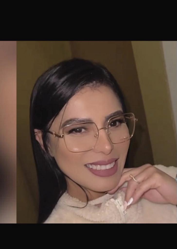 613879887: Chica busca chico en Pontevedra