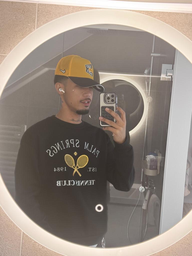 Chico busca chica en Mallorca: 