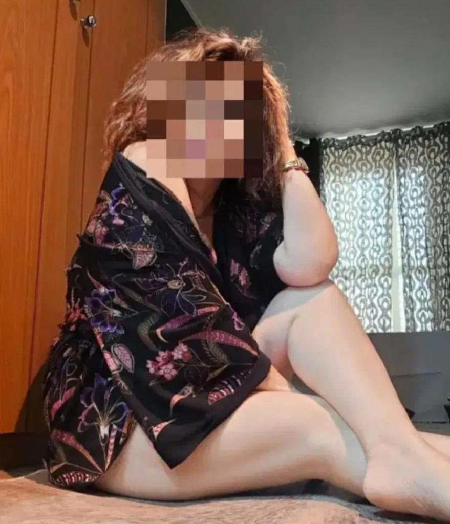 Chica busca chico en La Coruña: 