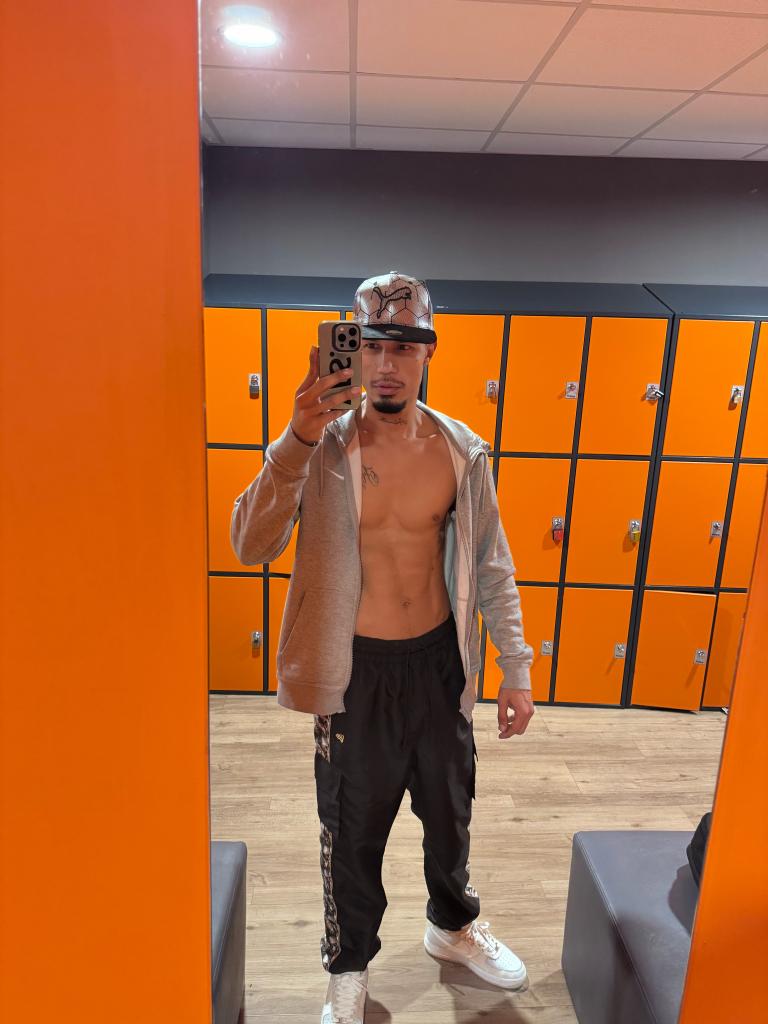 634072875: Chico busca chica en Mallorca