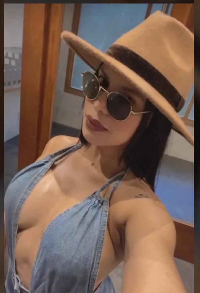 613879887: Chica busca chico en Pontevedra