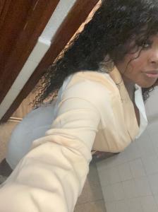 614093487: Chica busca chico en Valencia