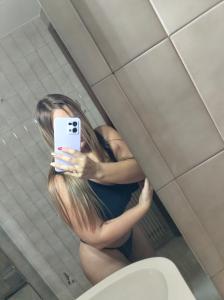 974563641: Chica busca chico en Huesca