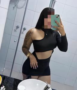 667740511: Chica busca chico en Madrid