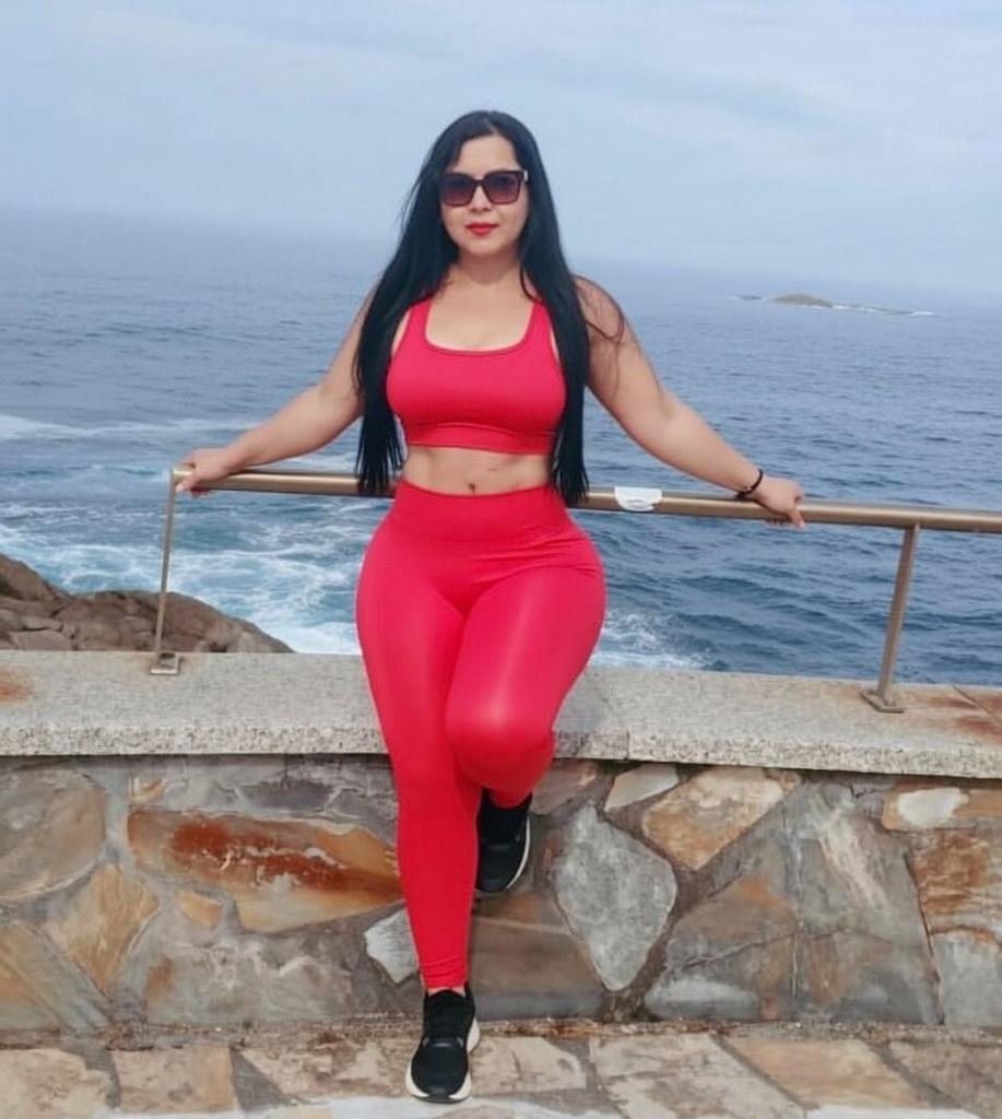 671313765: Chica busca chico en Lugo