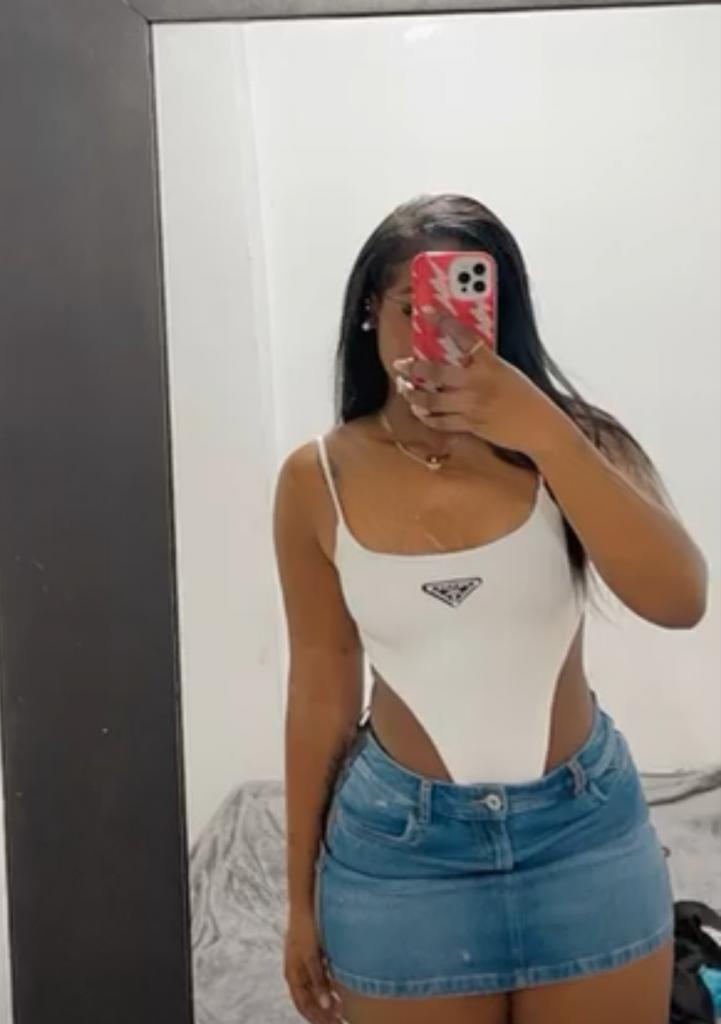 Chica busca chico en Almería: 