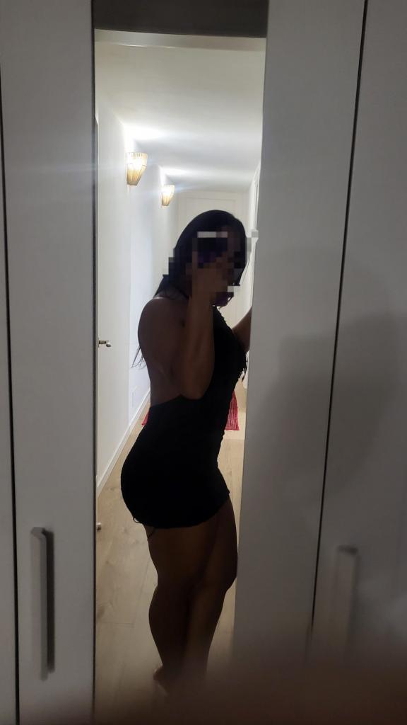 634145254: Chica busca chico en Barcelona