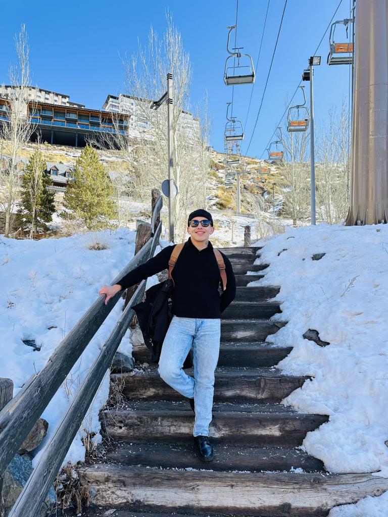 Chico busca chica en Granada: 