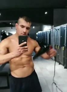 664131787: Chico busca chica en Barcelona