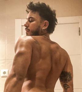 672044911: Chico busca chica en Navarra