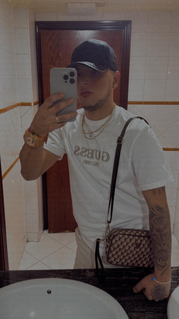 Chico busca chica en Las Palmas: 