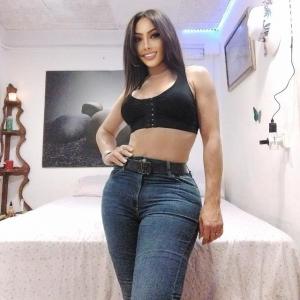 667054614: Transexual en Gerona