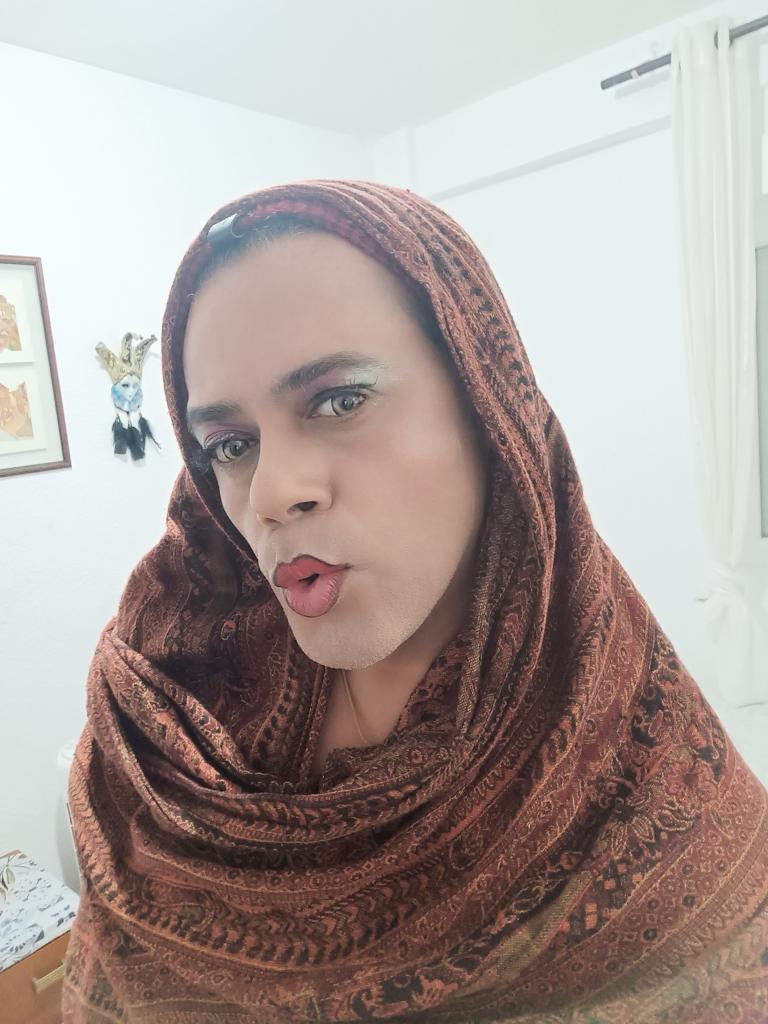 Chica busca chico en Madrid: 