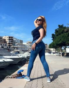 687563911: Chica busca chico en Lérida