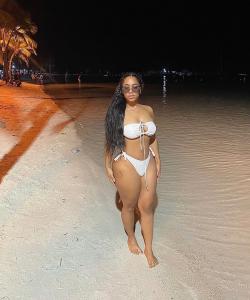 685244563: Chica busca chico en Málaga