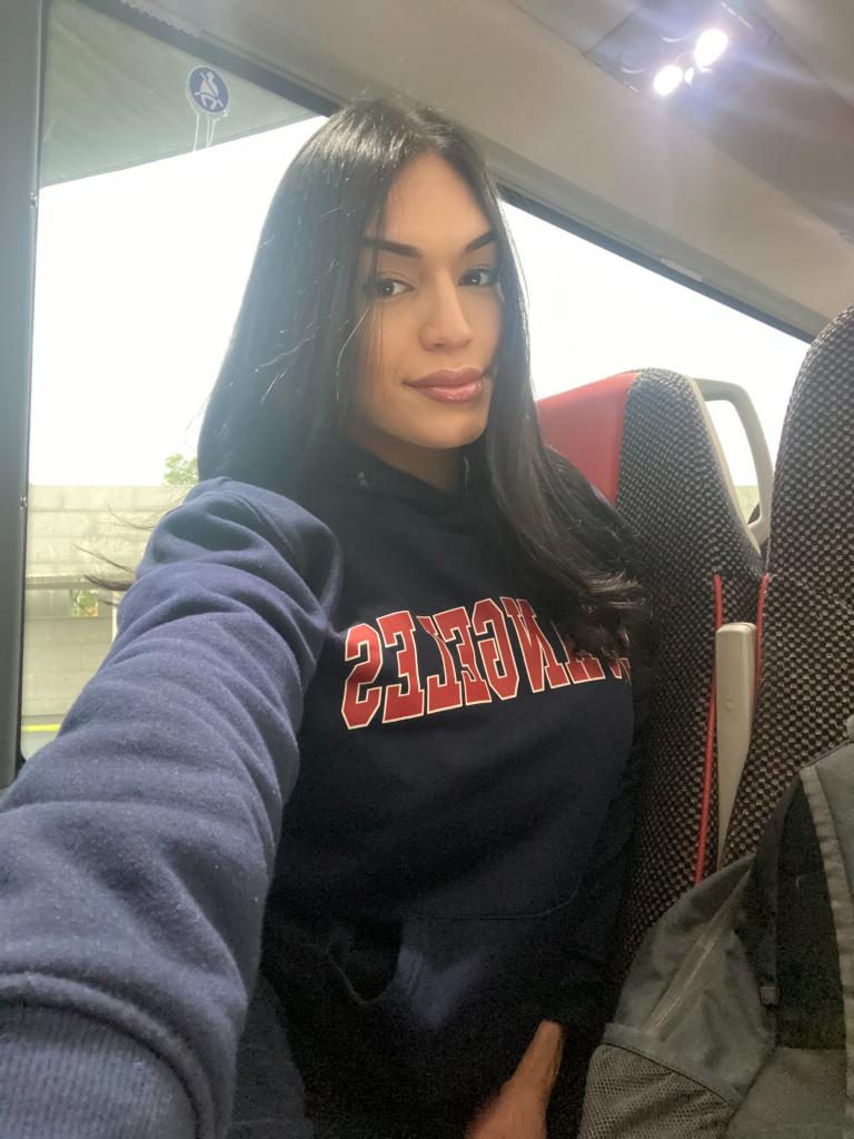 634071836: Transexual en Huelva