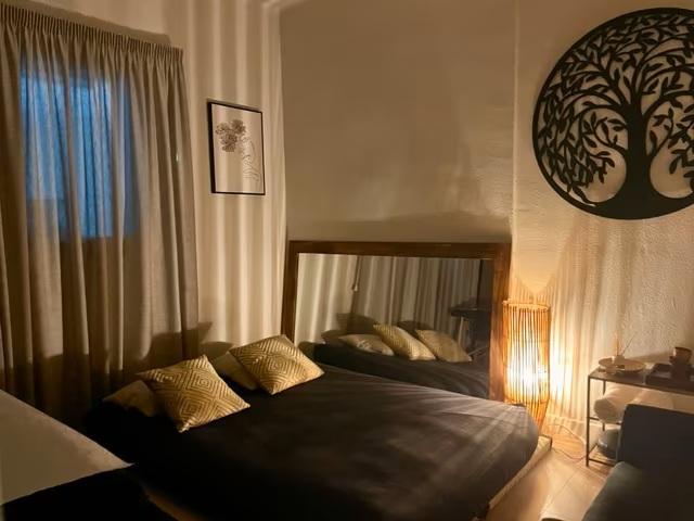 Chico busca chica en Barcelona: 