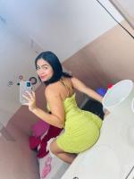 647781551: Chica busca chico en Barcelona