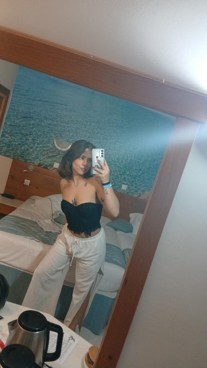 Chica busca chico en Cádiz: 