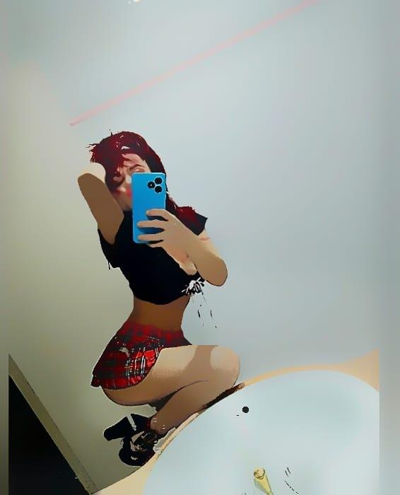 643083787: Chica busca chico en Navarra