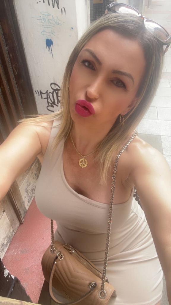 604889151: Transexual en Lugo