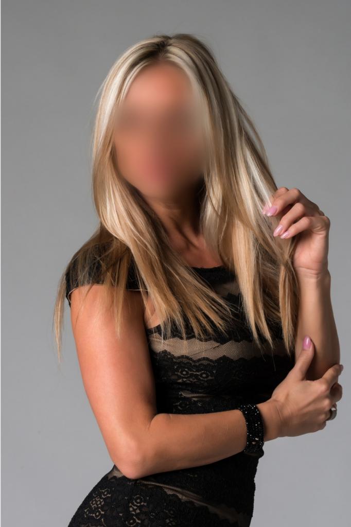 Chica busca chico en La Coruña: Chica busca chico