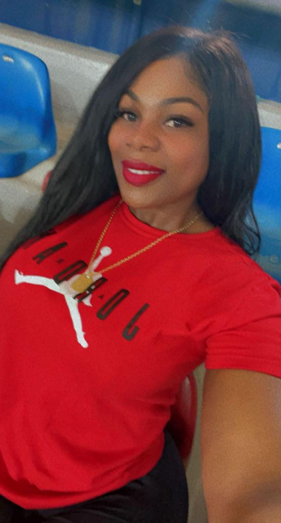 613576827: Chica busca chico en Valencia