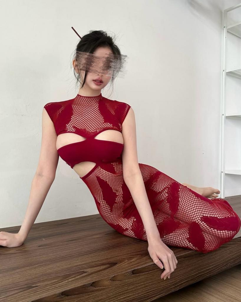 630814239: Chica busca chico en Barcelona