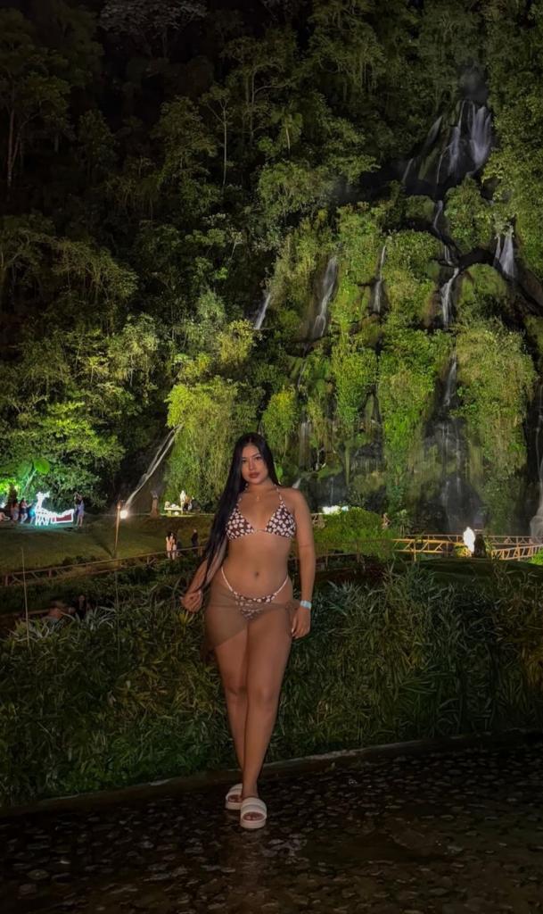 612535374: Chica busca chico en Barcelona