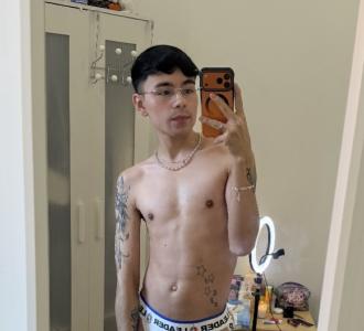 617751173: Chico busca chica en Barcelona