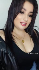 643915329: Chica busca chico en Murcia