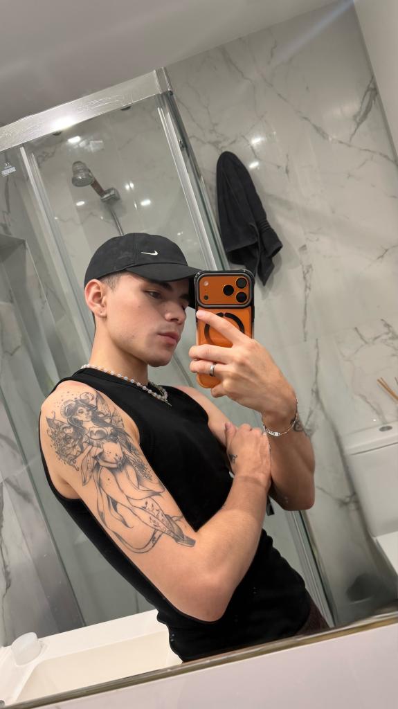 617751173: Chico busca chica en Barcelona