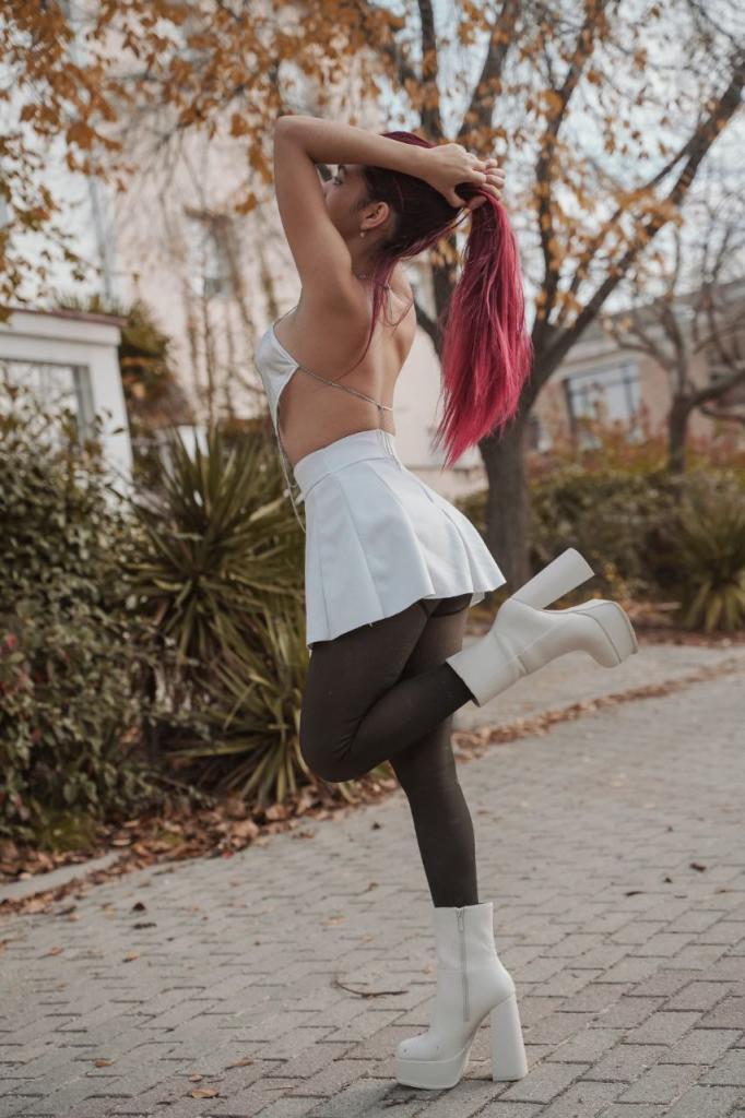 618668292: Chica busca chico en Madrid